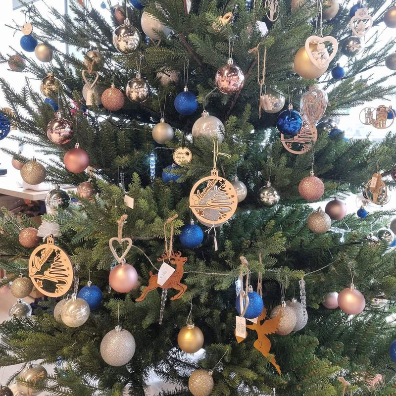 Personalisierte Christbaumkugel / Weihnachtsbaumkugel mit Wunschnamen